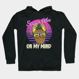 Retro Ananas Summer vibes on my Mind Hoodie